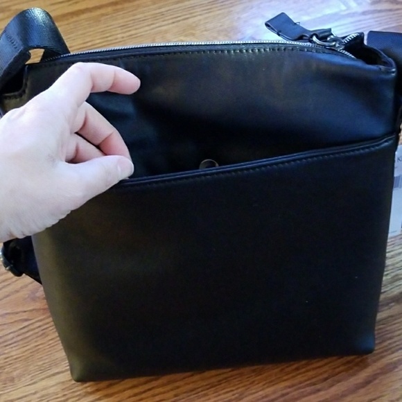 Calvin Klein Black Mens Faux Leather Crossbody Bag - Picture 7 of 8